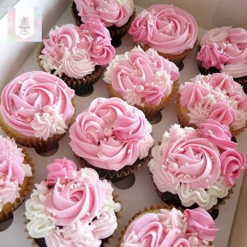 Vanilla Cupcake (Half dozen)